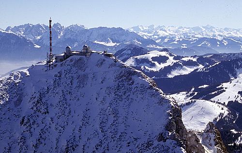 [Das zur Sternwarte gehörige Observatorium auf dem Wendelstein]